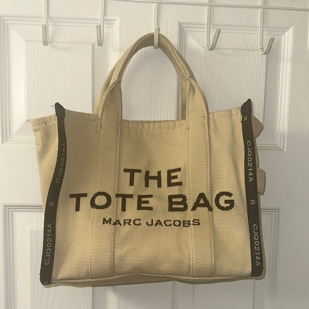 Marc Jacobs Beige Canvas 'The Tote Bag'